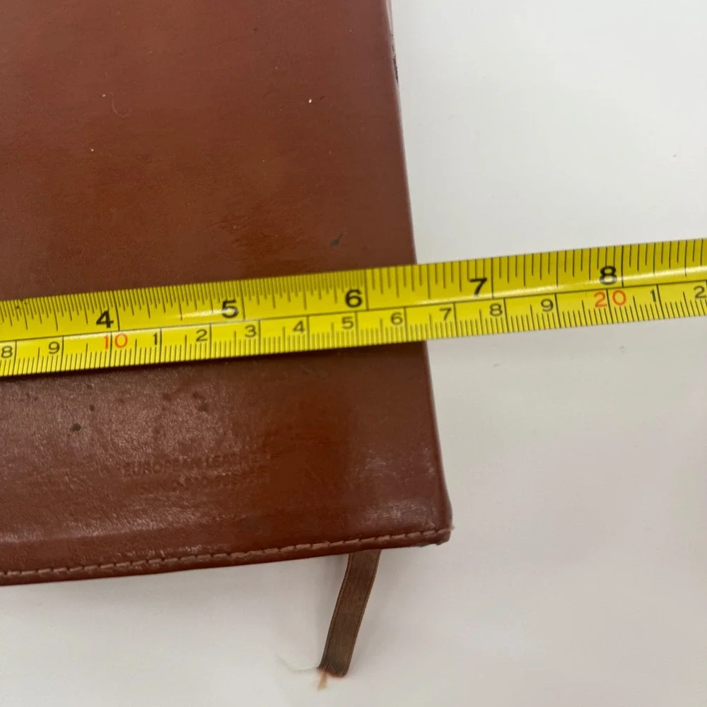 Life Application Study‎ Bible International Version Brown Crocodile Embossed